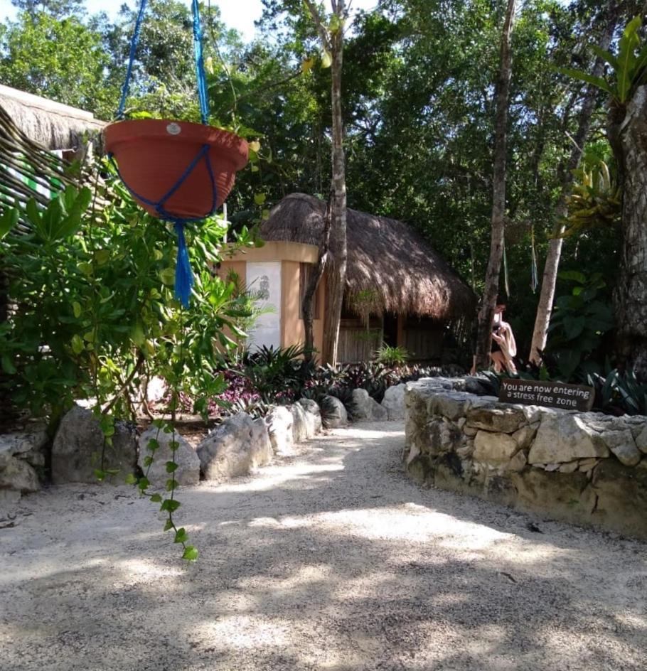 Bed and Breakfast Casa Tzalam Tulum Selva Exterior foto